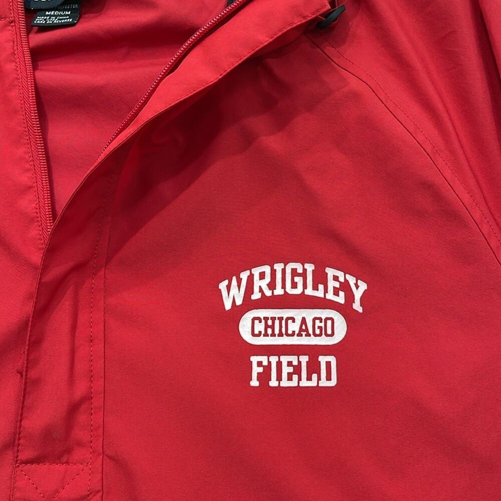Men's Holloway Wrigley Field Red Hooded Pullover Windbreaker M